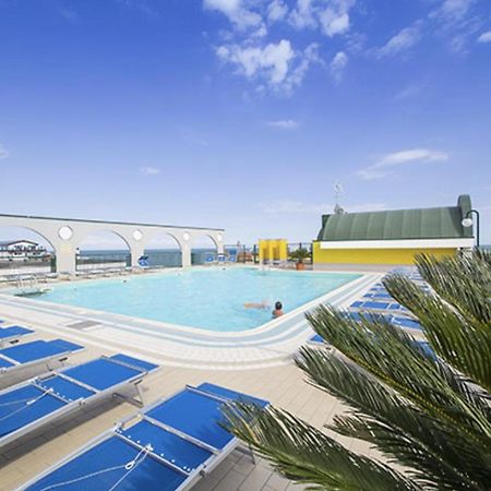 Residence Cristoforo Colombo - Carraro Immobiliare - Family Apartments Caorle Ngoại thất bức ảnh