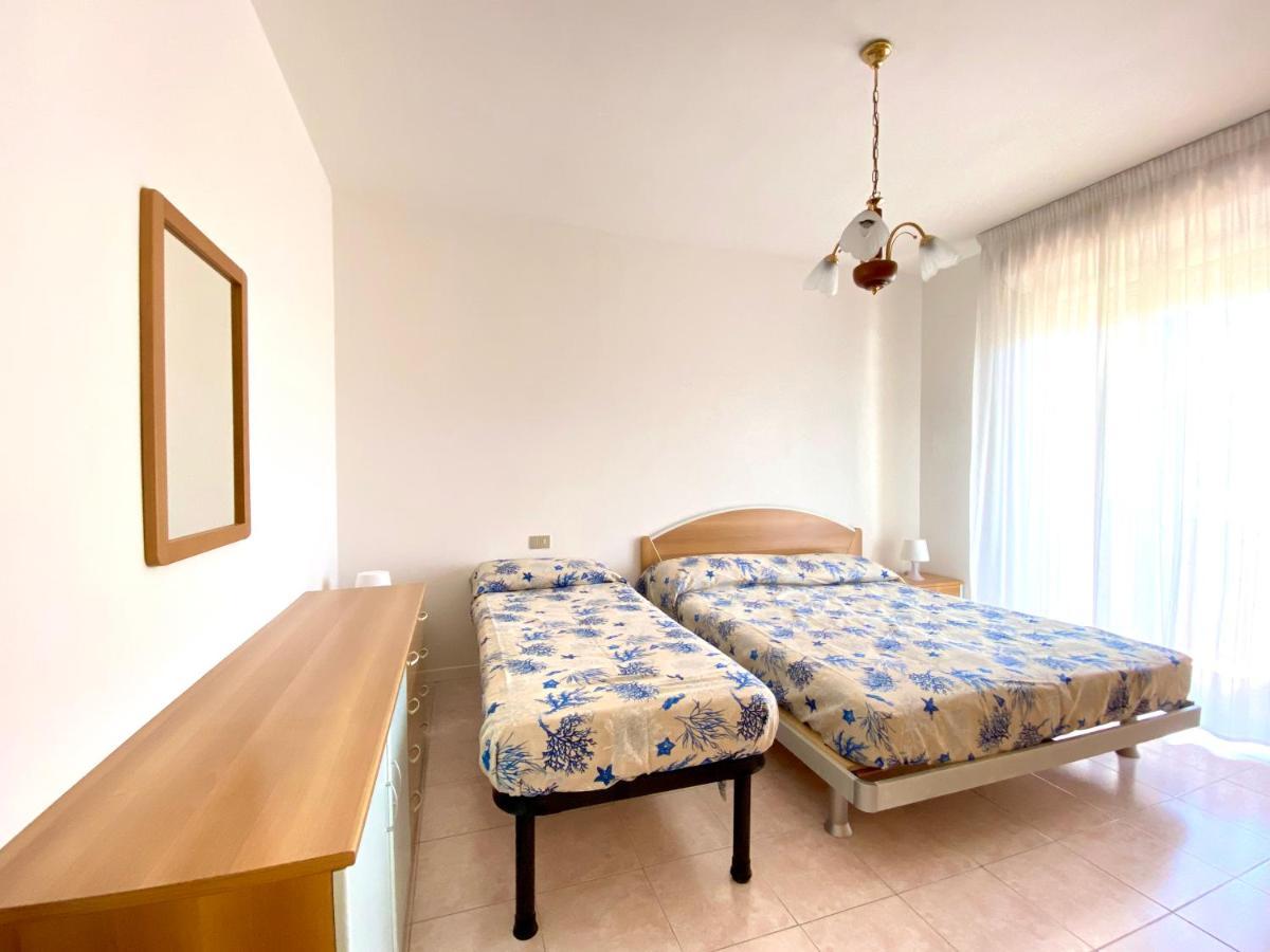 Residence Cristoforo Colombo - Carraro Immobiliare - Family Apartments Caorle Ngoại thất bức ảnh