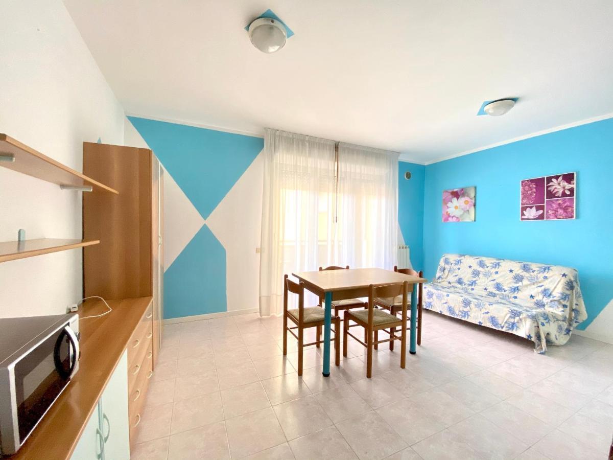 Residence Cristoforo Colombo - Carraro Immobiliare - Family Apartments Caorle Ngoại thất bức ảnh