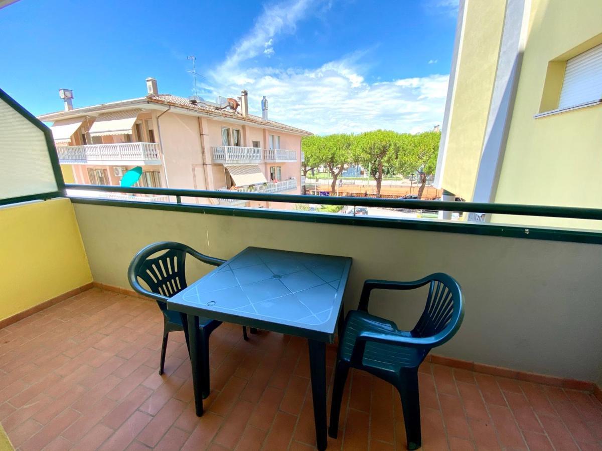 Residence Cristoforo Colombo - Carraro Immobiliare - Family Apartments Caorle Ngoại thất bức ảnh